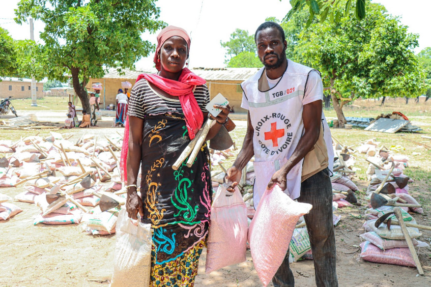 Côte d’Ivoire : Plus de 7 000 personnes reçoivent une assistance de la Croix-Rouge