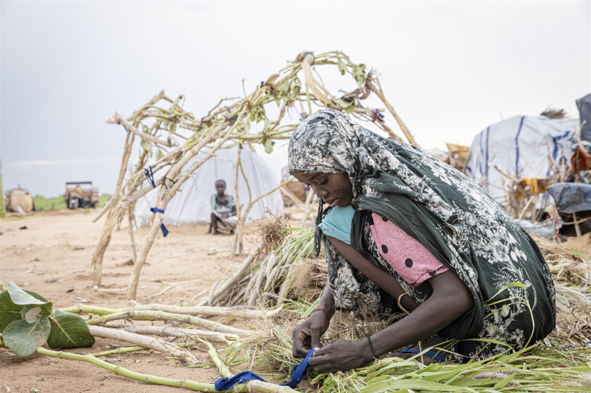 Enquanto o conflito persiste, a rotina ajuda mulheres sudanesas a escapar dos horrores da guerra