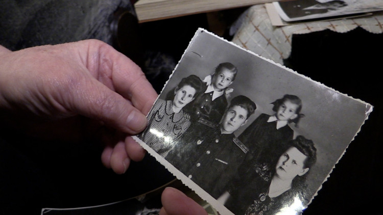 Россия: личные вещи узницы концлагерей вернулись к семье