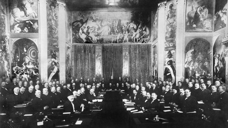 Гаагские мирные конференции 1899 и 1907 годов: российская инициатива и дальнейшее развитие МГП
