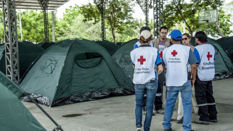 Ecuador tras el terremoto: restablecer el contacto entre familiares para aliviar la angustia