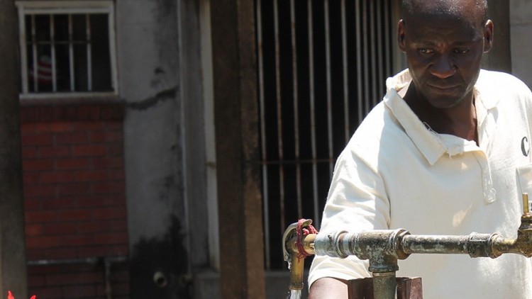 Zimbábue: melhoras no abastecimento de água para o Complexo Penitenciário de Chikurubi
