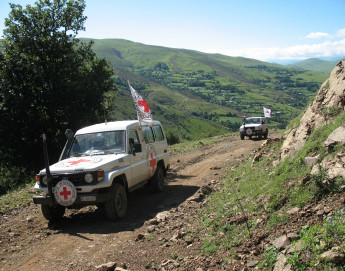 Азербайджан/Армения: МККК обеспокоен безопасностью гражданских лиц и готов выступить в роли нейтрального посредника 