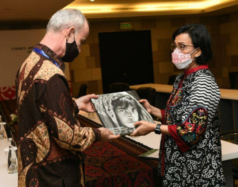 ICRC Vice President Gilles Carbonnier visits Indonesia to promote humanitarian cooperation