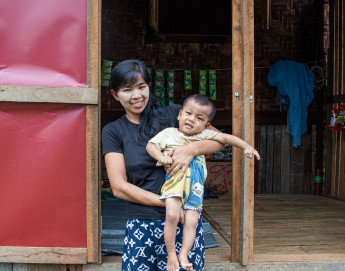 Myanmar: Displaced families find safe space in new sustainable homes 