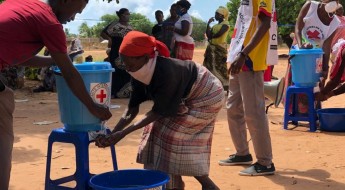 Moçambique: distribuição de artigos domésticos e de higiene para 8 mil deslocados pela violência em Cabo Delgado