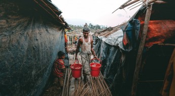 Myanmar's Vertriebene in Cox's Bazar: Hin- und hergerissen zwischen einer unsicheren Heimat und einer verschwommenen Zukunft 