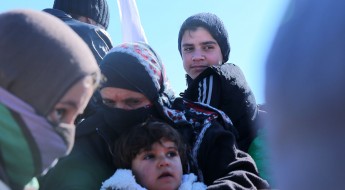 Irak: las familias huyen de los enfrentamientos en Mosul