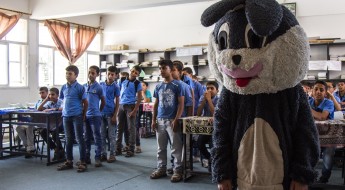 Веселые уроки в школах Газы могут спасти детям жизнь
