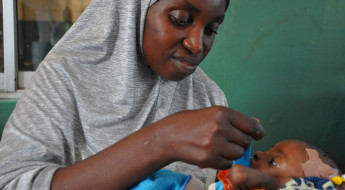 Nigéria: o importante papel das mães no tratamento da desnutrição em crianças