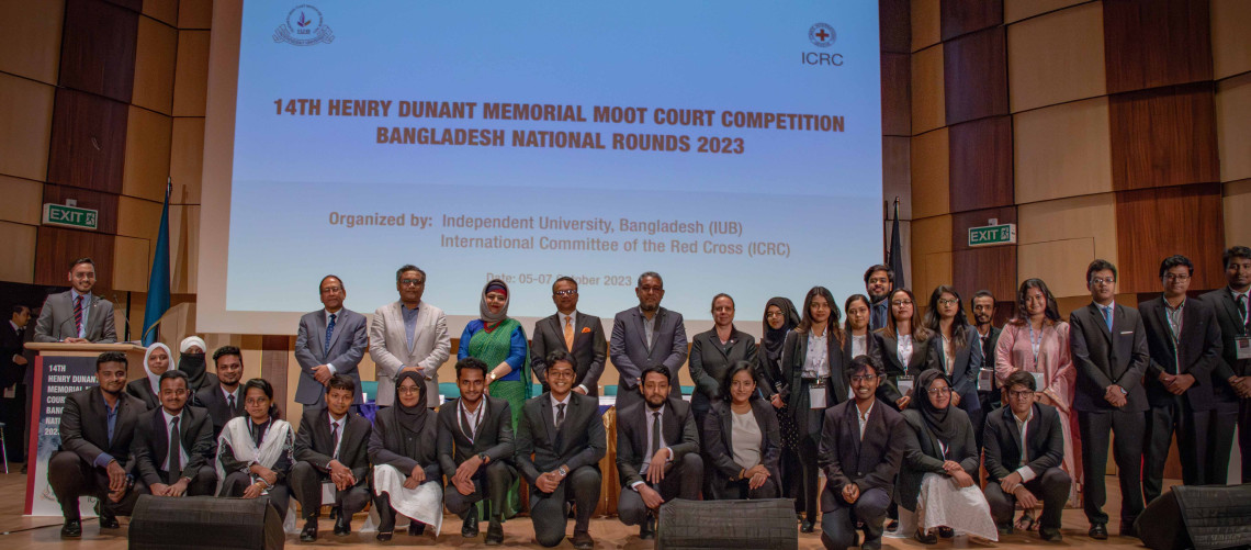 Bangladesh: Law students test their understanding of IHL at annual moot court