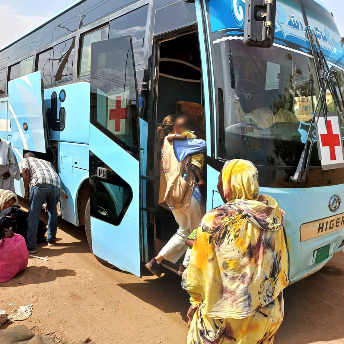 Sudan: 280 children and 70 caretakers from Khartoum orphanage reach safety 