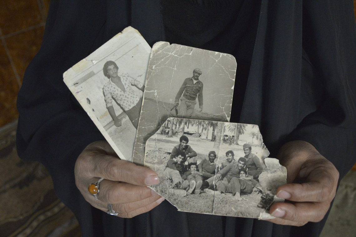 Aus den Archiven: Bagdad. Porträt einer Familie, die einen Angehörigen seit dem Irak-Kuwait-Krieg vermisst. / Mohammad Jawad Al Hamzah